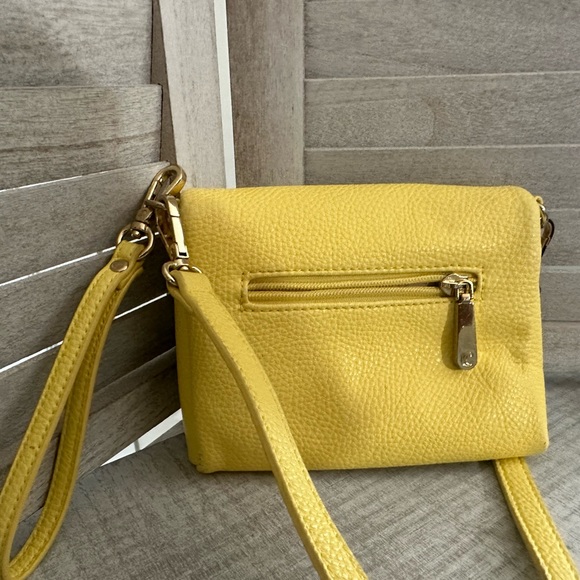 NEW•CHARMING CHARLIE•Limoncello Mellow Yellow Crossbody/Clutch - Picture 8 of 12